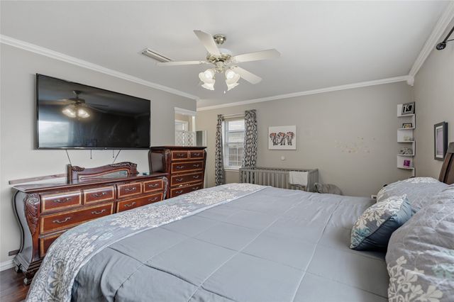 1028 S Idlewild Drive, Sherman, TX 75090