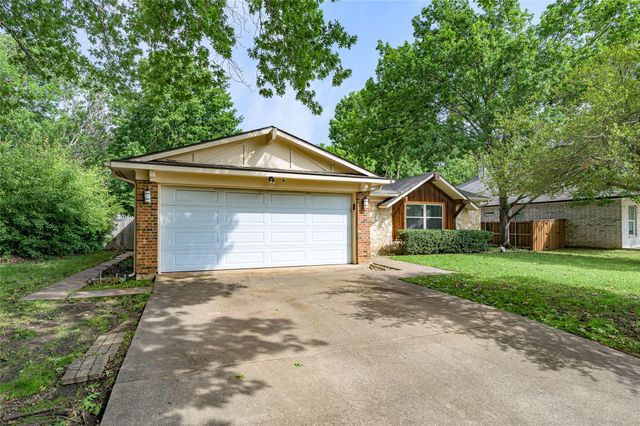 1028 S Idlewild Drive, Sherman, TX 75090