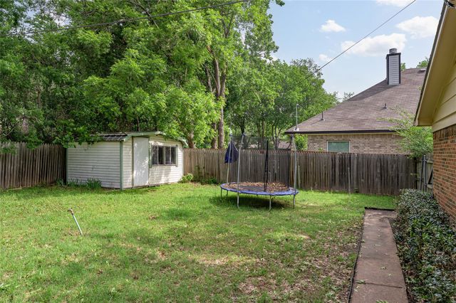 1028 S Idlewild Drive, Sherman, TX 75090