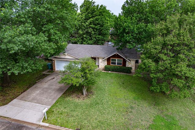 1028 S Idlewild Drive, Sherman, TX 75090