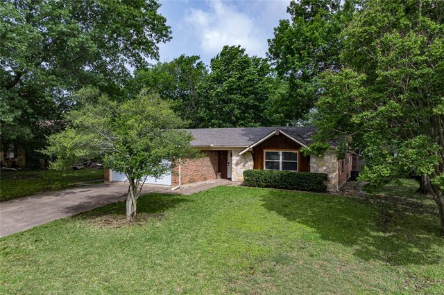 1028 S Idlewild Drive, Sherman, TX 75090