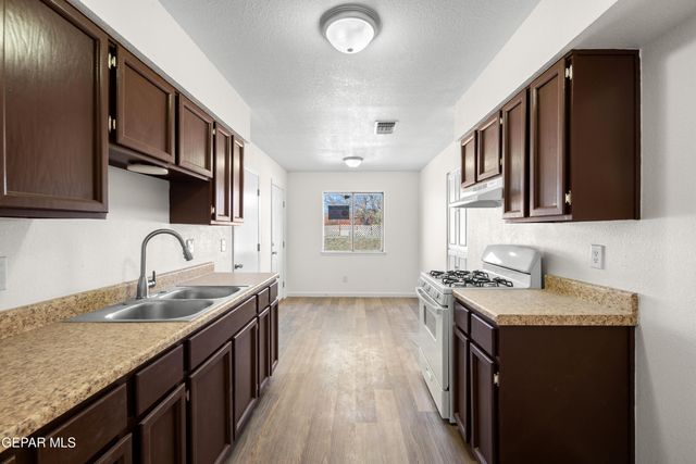 10813 ONYXSTONE Street, El Paso, TX 79924