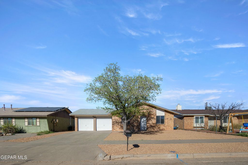 10813 ONYXSTONE Street, El Paso, TX 79924