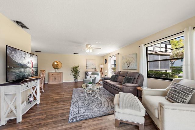 6080 80 STREET N 102, St Petersburg, FL 33709