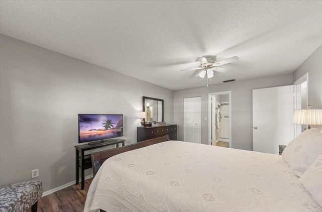 6080 80 STREET N 102, St Petersburg, FL 33709