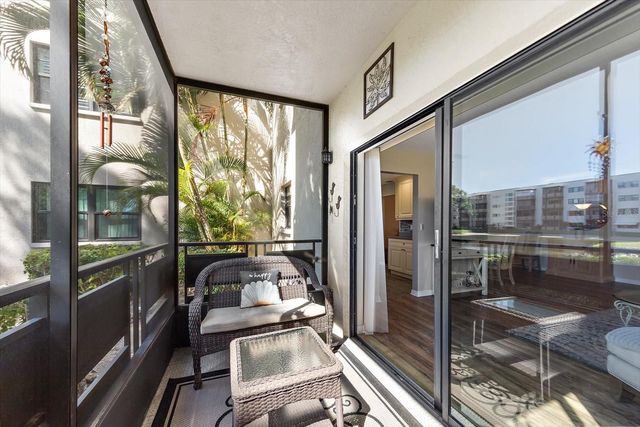 6080 80 STREET N 102, St Petersburg, FL 33709