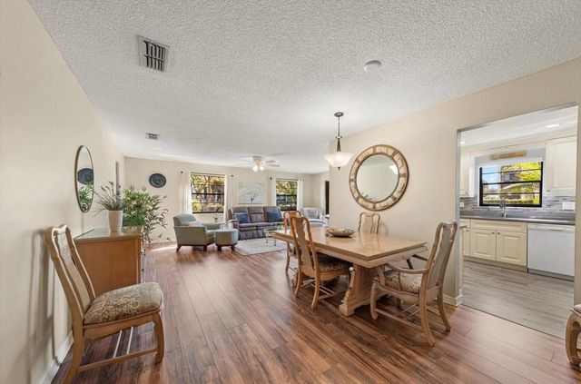 6080 80 STREET N 102, St Petersburg, FL 33709