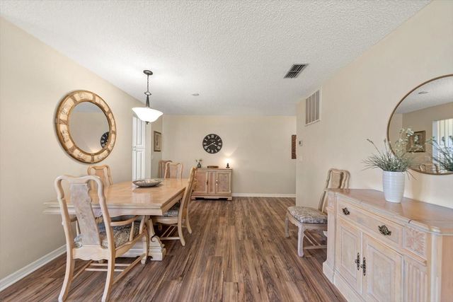 6080 80 STREET N 102, St Petersburg, FL 33709