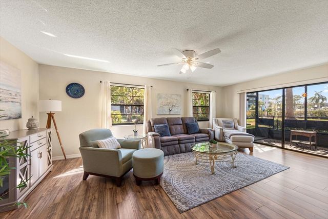 6080 80 STREET N 102, St Petersburg, FL 33709