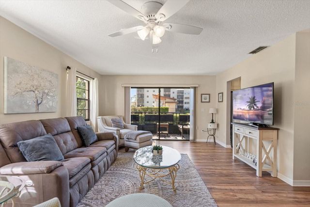 6080 80 STREET N 102, St Petersburg, FL 33709