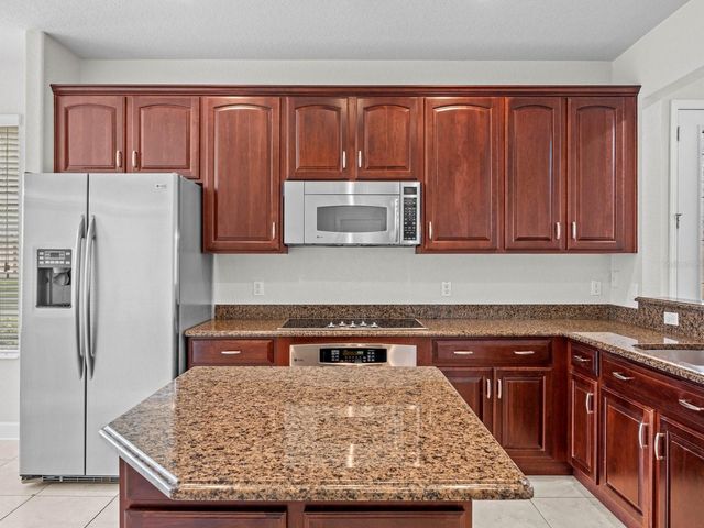 1406 MILLEDGE LANE, Davenport, FL 33896