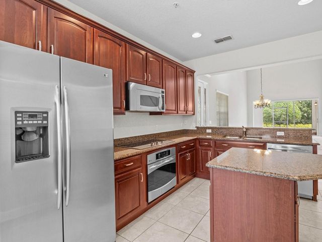 1406 MILLEDGE LANE, Davenport, FL 33896