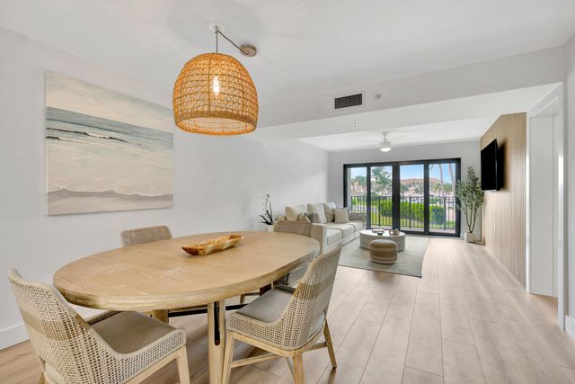 501 Seafarer Circle 204, Jupiter, FL 33477