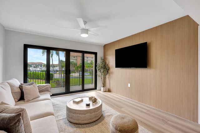 501 Seafarer Circle 204, Jupiter, FL 33477