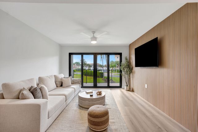 501 Seafarer Circle 204, Jupiter, FL 33477