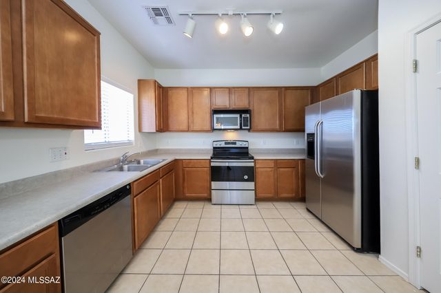 3510 W Center Mountain Way, Tucson, AZ 85746