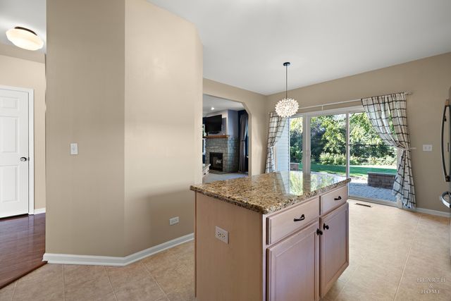 412 Reserve Drive, Crystal Lake, IL 60012