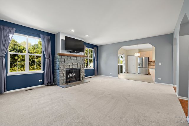 412 Reserve Drive, Crystal Lake, IL 60012