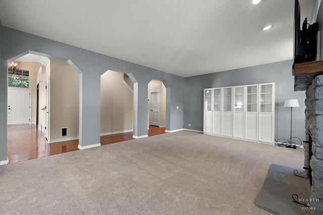 412 Reserve Drive, Crystal Lake, IL 60012