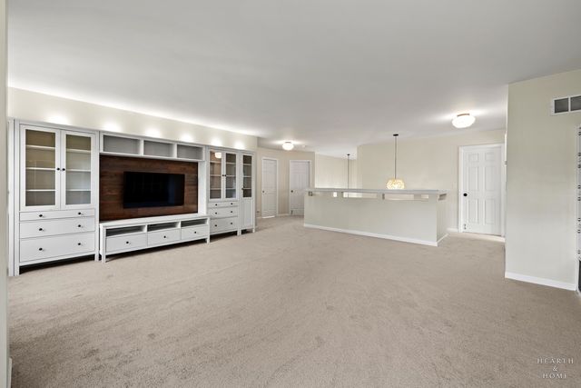 412 Reserve Drive, Crystal Lake, IL 60012