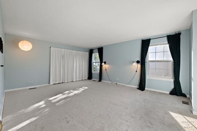 412 Reserve Drive, Crystal Lake, IL 60012