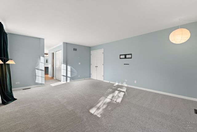 412 Reserve Drive, Crystal Lake, IL 60012
