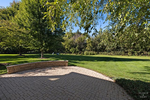 412 Reserve Drive, Crystal Lake, IL 60012