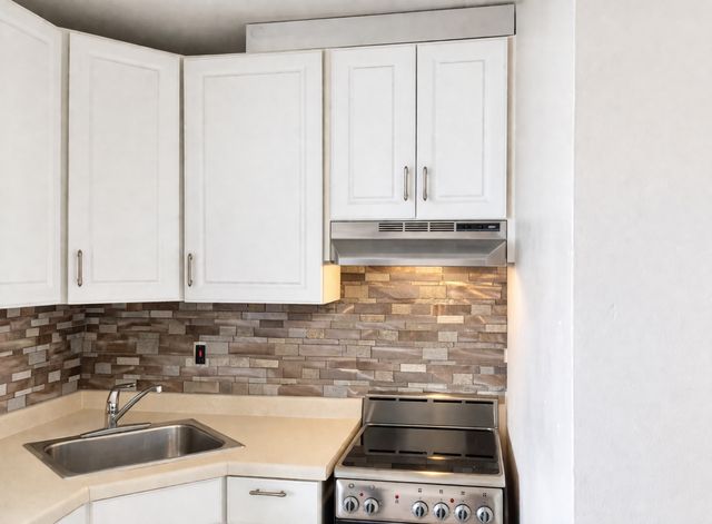 3110 N SHERIDAN Road 1608, Chicago, IL 60657