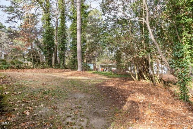 27 S Circle Drive, Chapel Hill, NC 27516