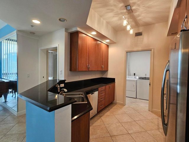801 S Olive Avenue 1604, West Palm Beach, FL 33401