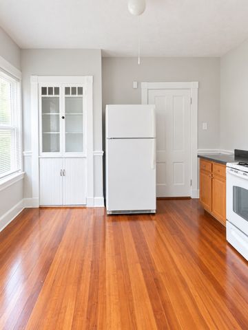 75 Lincoln 1, Quincy, MA 02170