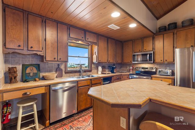 2361 W Beach Boulevard, Gulf Shores, AL 36542