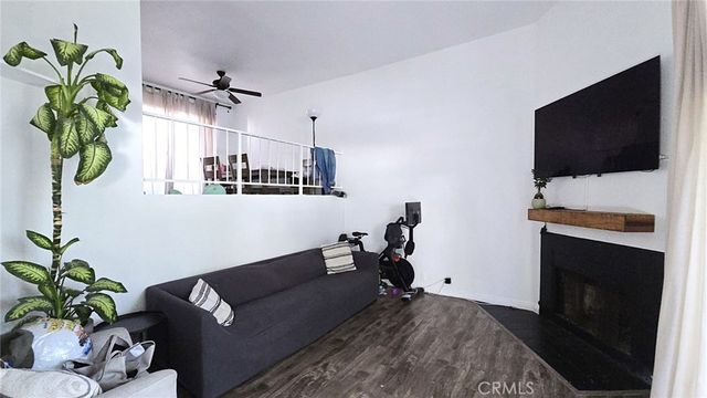 1921 Glenoaks Boulevard 196, San Fernando, CA 91340