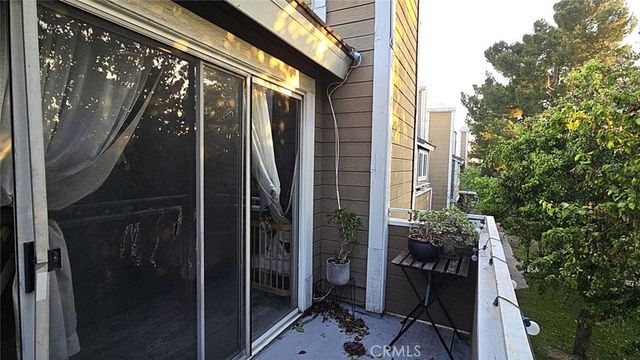 1921 Glenoaks Boulevard 196, San Fernando, CA 91340