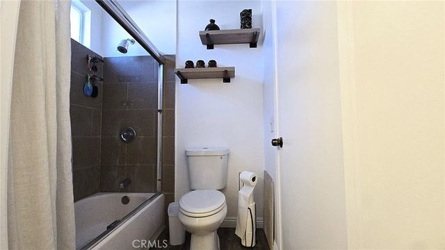 1921 Glenoaks Boulevard 196, San Fernando, CA 91340
