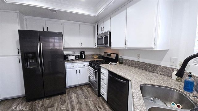 1921 Glenoaks Boulevard 196, San Fernando, CA 91340