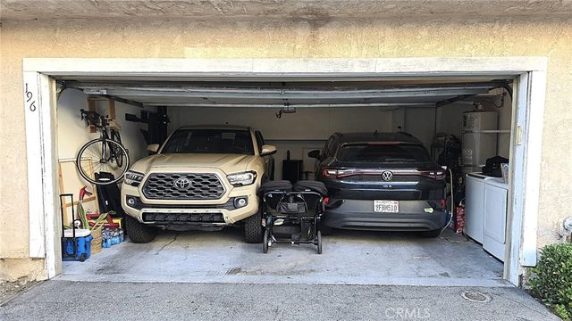 1921 Glenoaks Boulevard 196, San Fernando, CA 91340
