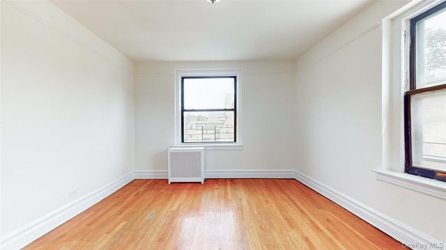 72-34 Austin St D3, Forest Hills, NY 11375