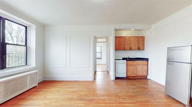 72-34 Austin St D3, Forest Hills, NY 11375