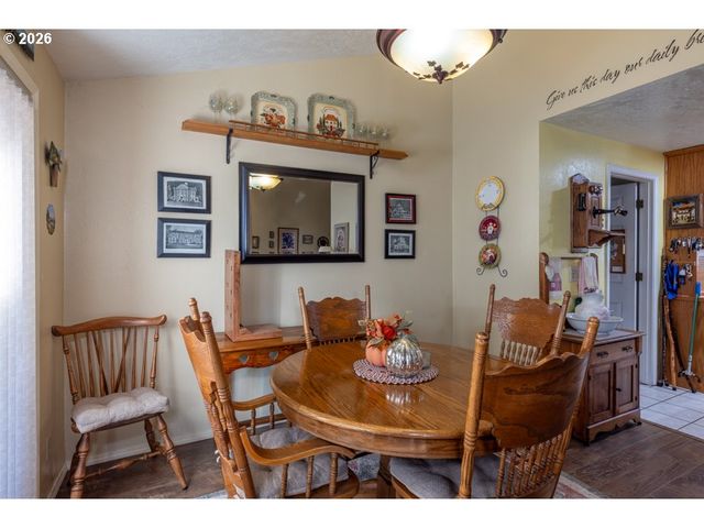5728 MOONSTONE Loop, Salem, OR 97306