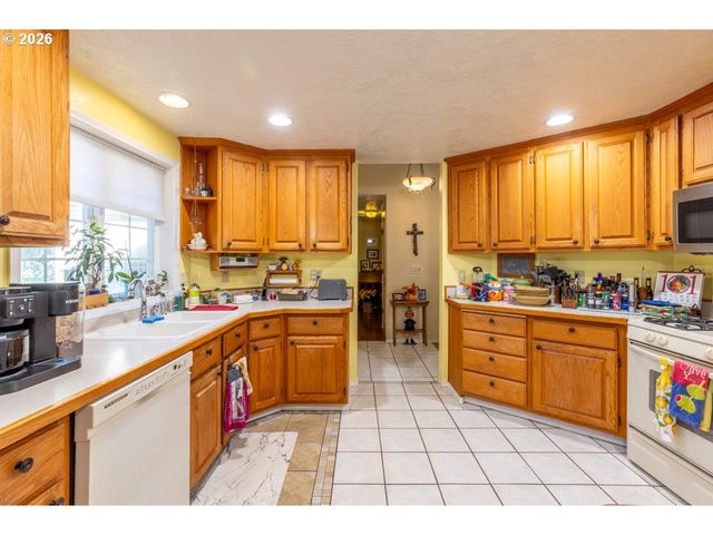 5728 MOONSTONE Loop, Salem, OR 97306