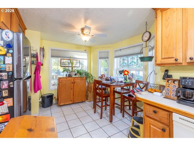 5728 MOONSTONE Loop, Salem, OR 97306