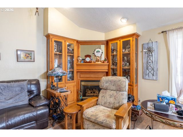5728 MOONSTONE Loop, Salem, OR 97306