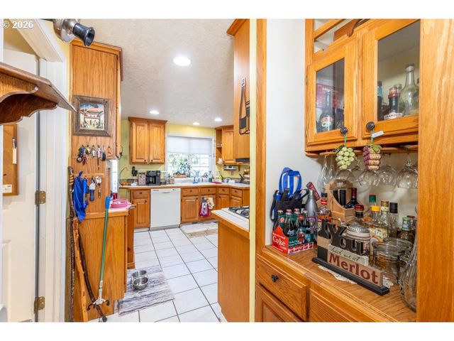 5728 MOONSTONE Loop, Salem, OR 97306