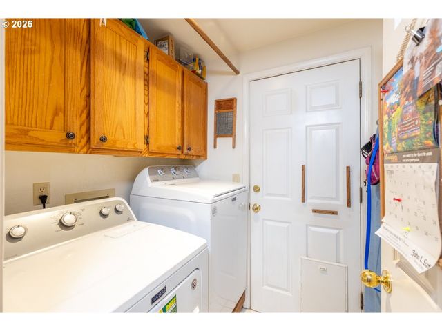 5728 MOONSTONE Loop, Salem, OR 97306