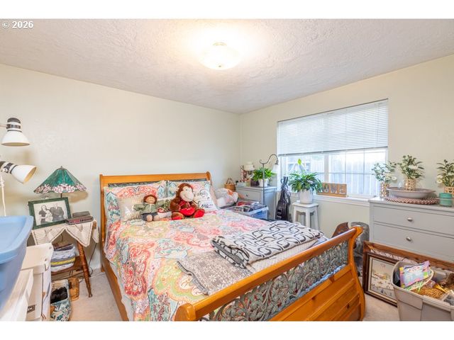 5728 MOONSTONE Loop, Salem, OR 97306