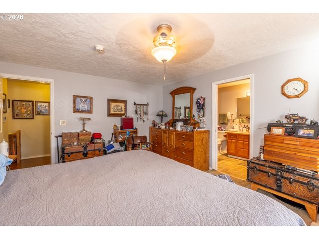 5728 MOONSTONE Loop, Salem, OR 97306