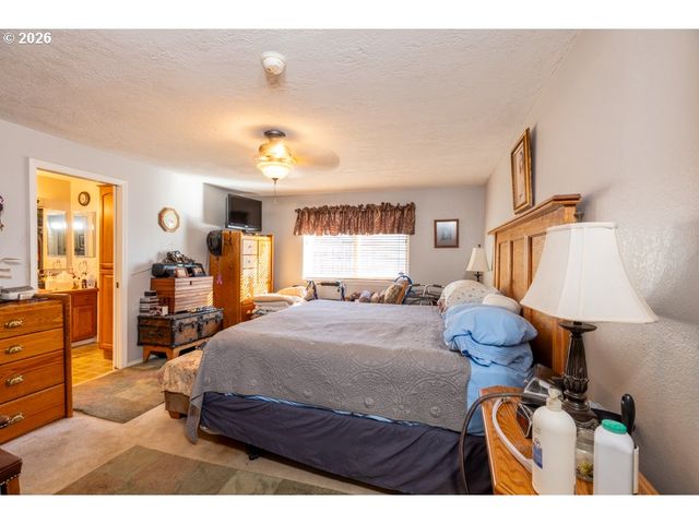 5728 MOONSTONE Loop, Salem, OR 97306