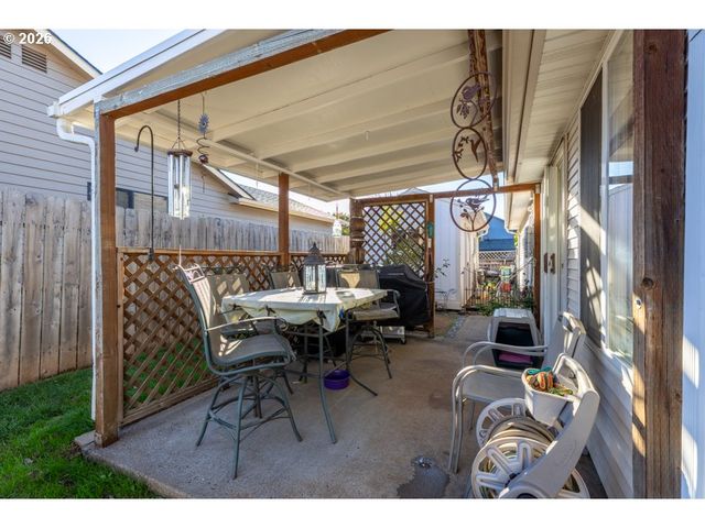 5728 MOONSTONE Loop, Salem, OR 97306