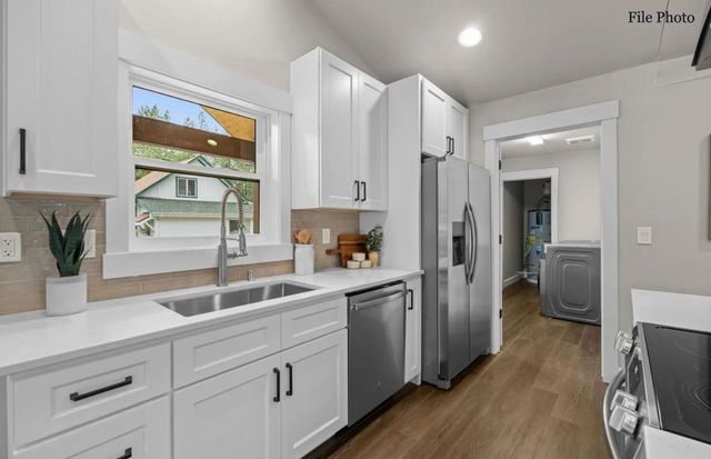 150 Legacy Way, Nine Mile Falls, WA 99026